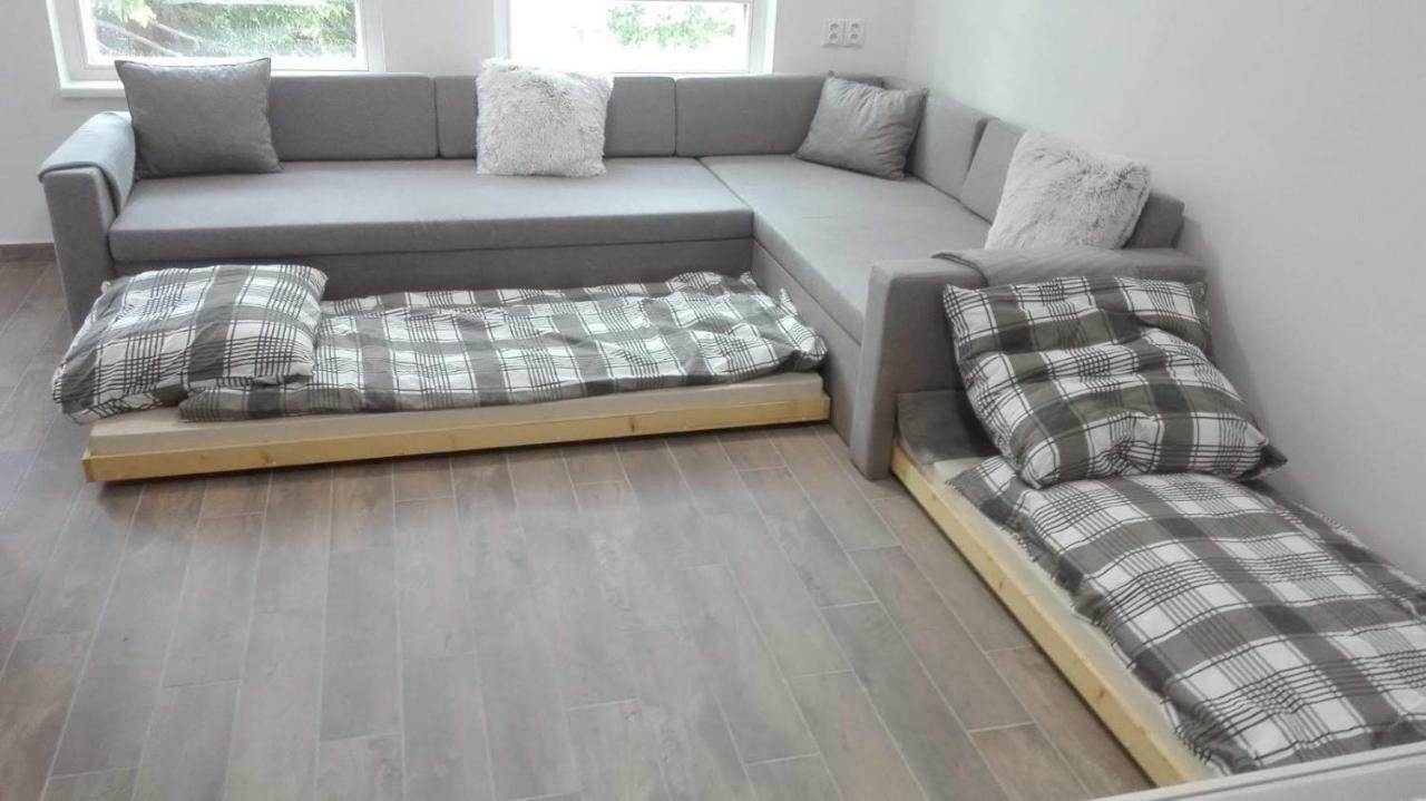 J4 Apartment *