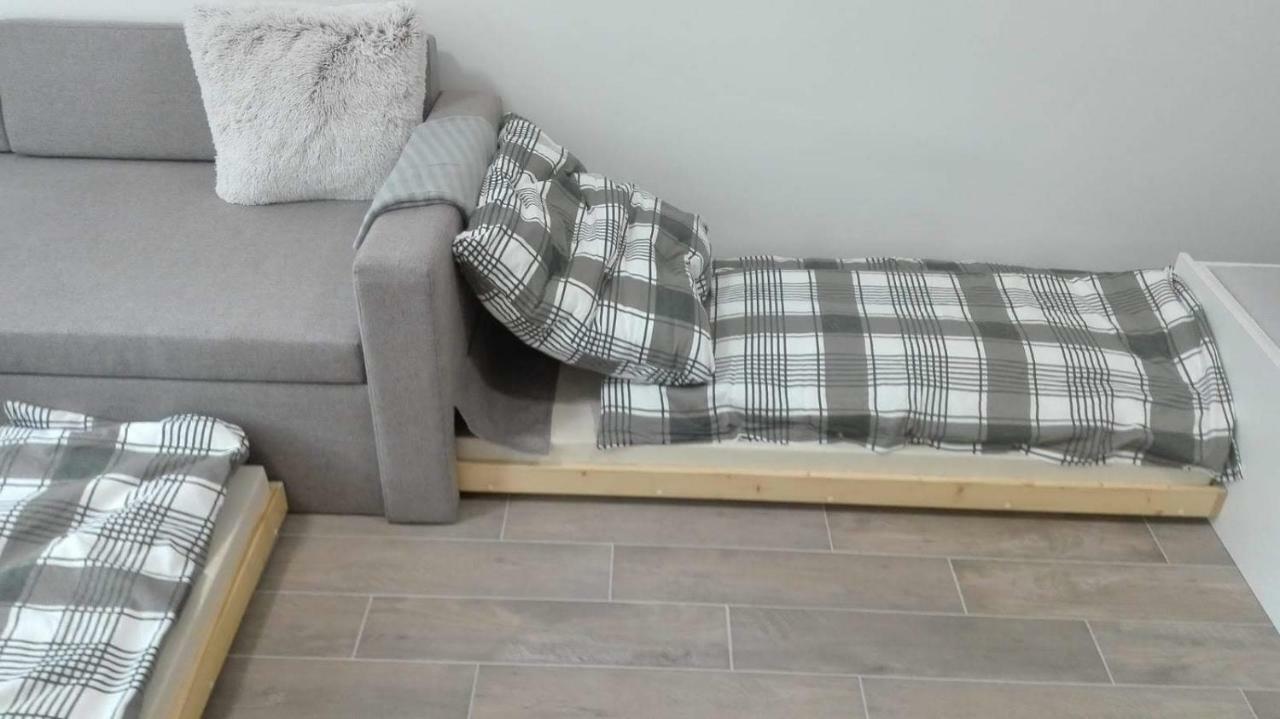 J4 Apartment *