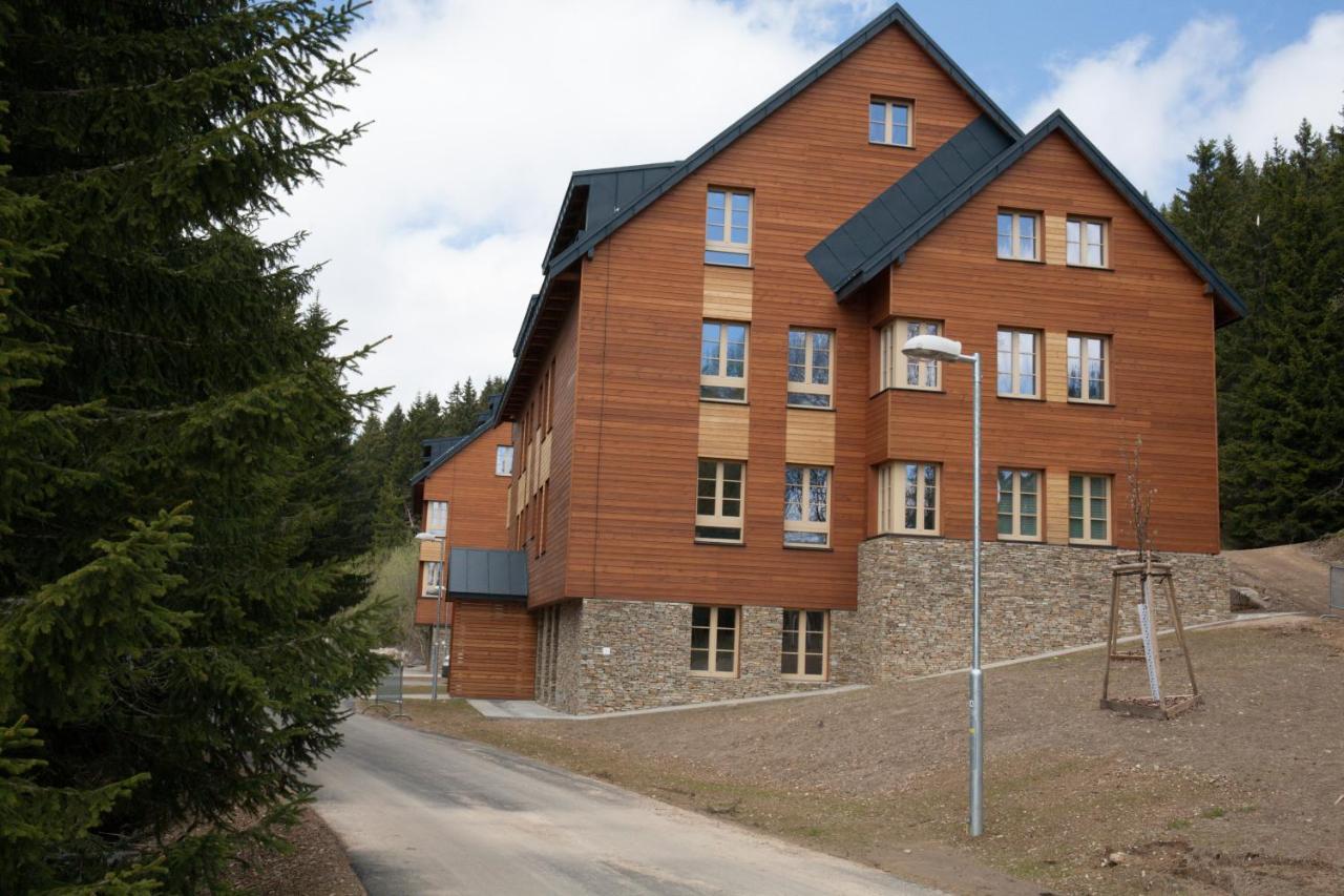Apartment J4