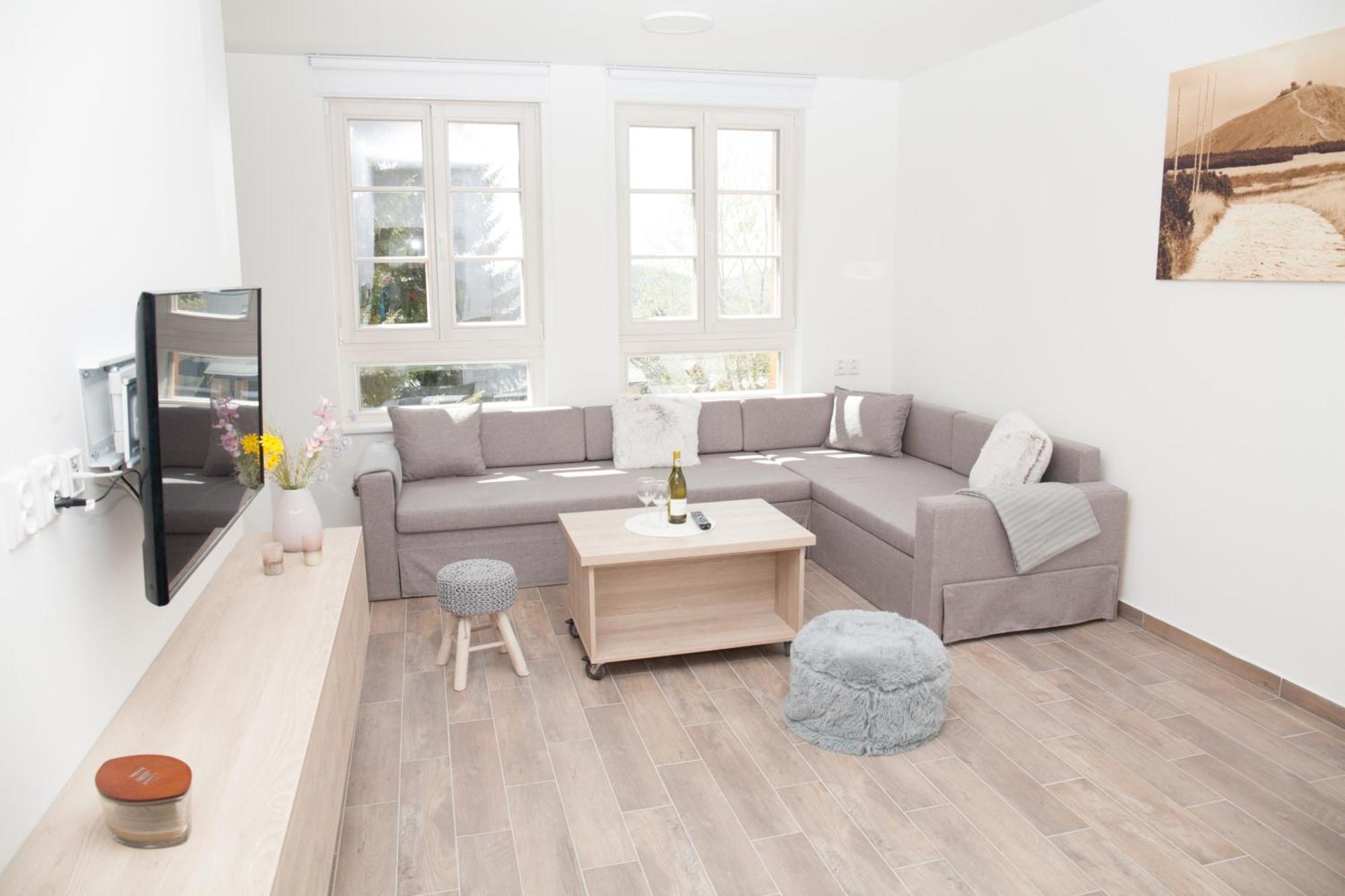 J4 Apartment Horni Misecky